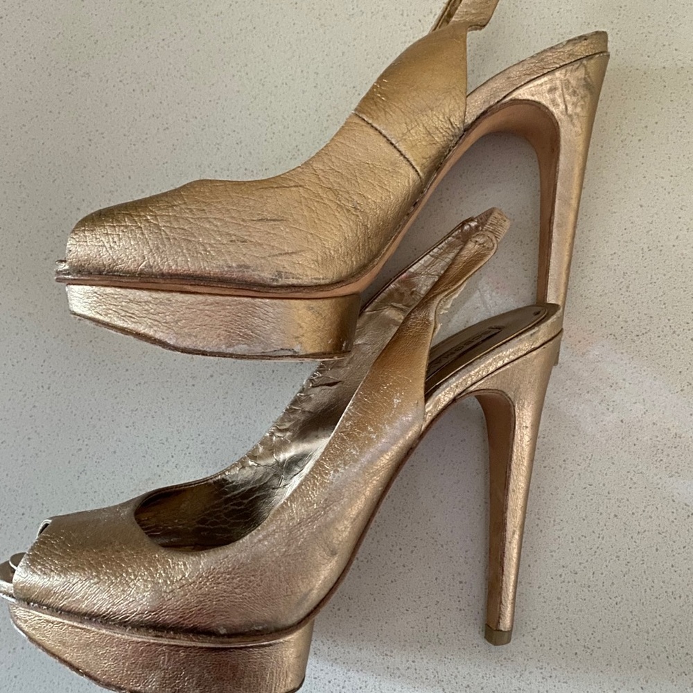 BCBGMaxazria / Sling back Gold Heels - Picture 4 of 4